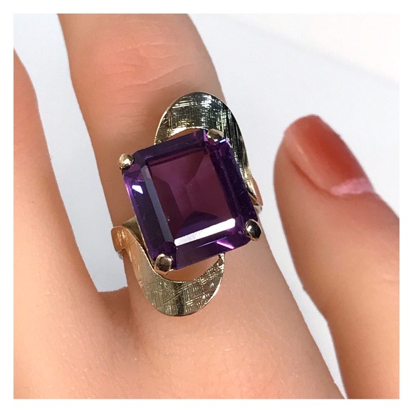 10KT COLOR CHANGING 12.22 CARAT SAPPHIRE YELLOW GOLD MID CENTURY MODERN RING - Picture 11 of 14